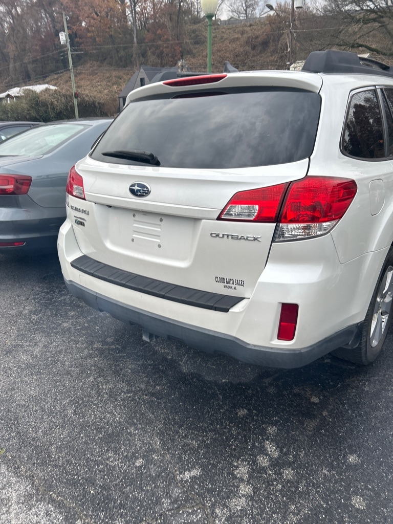 Subaru Outback 2.5i Limited 2011