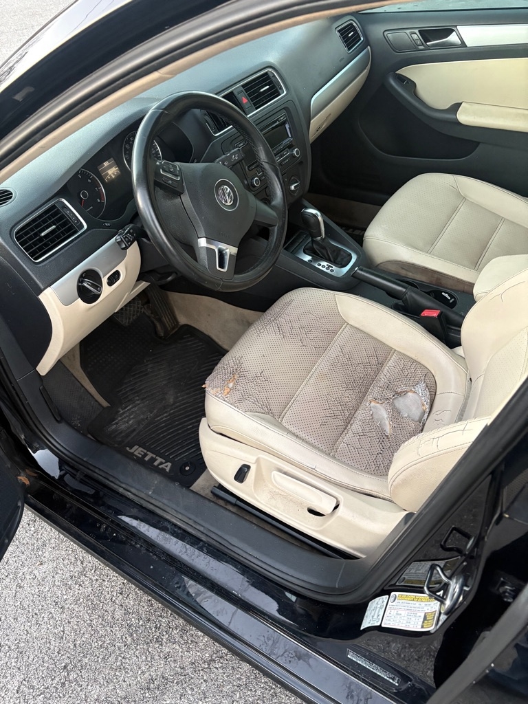 Volkswagen Jetta SE 2013