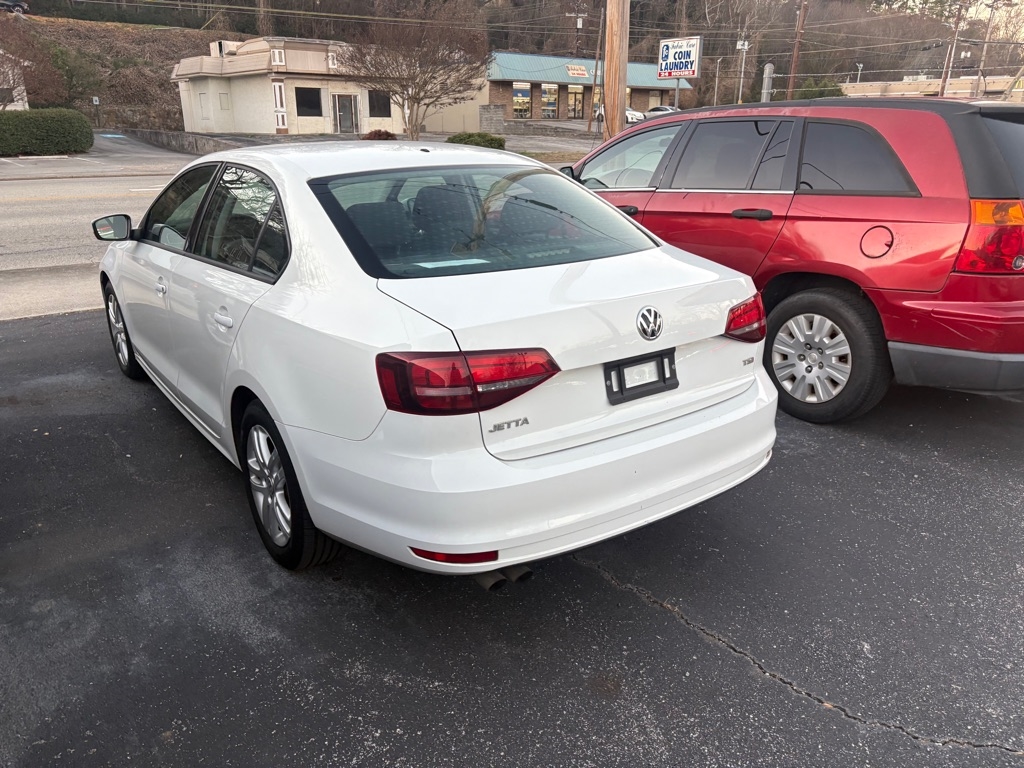 Volkswagen Jetta 1.4T S 6A 2018