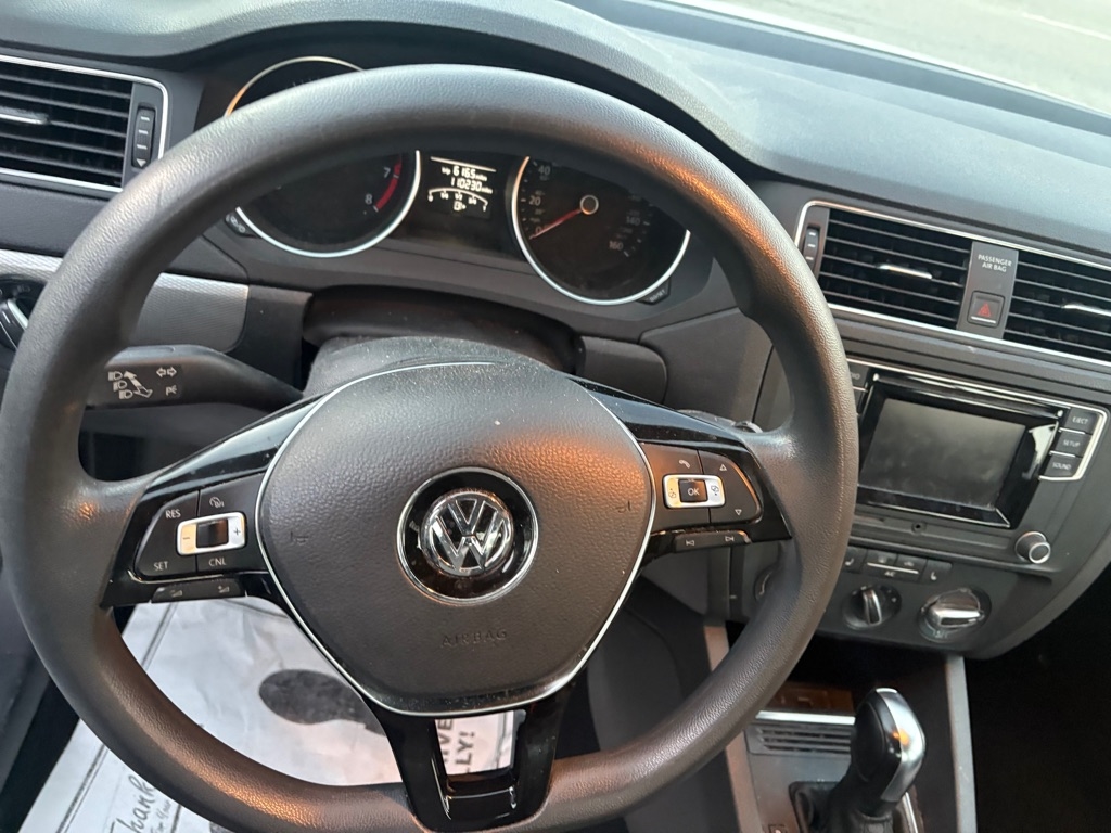 Volkswagen Jetta 1.4T S 6A 2018
