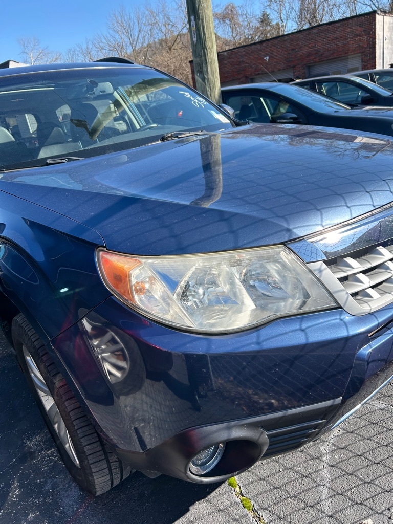 Subaru Forester 2.5X Limited 2011