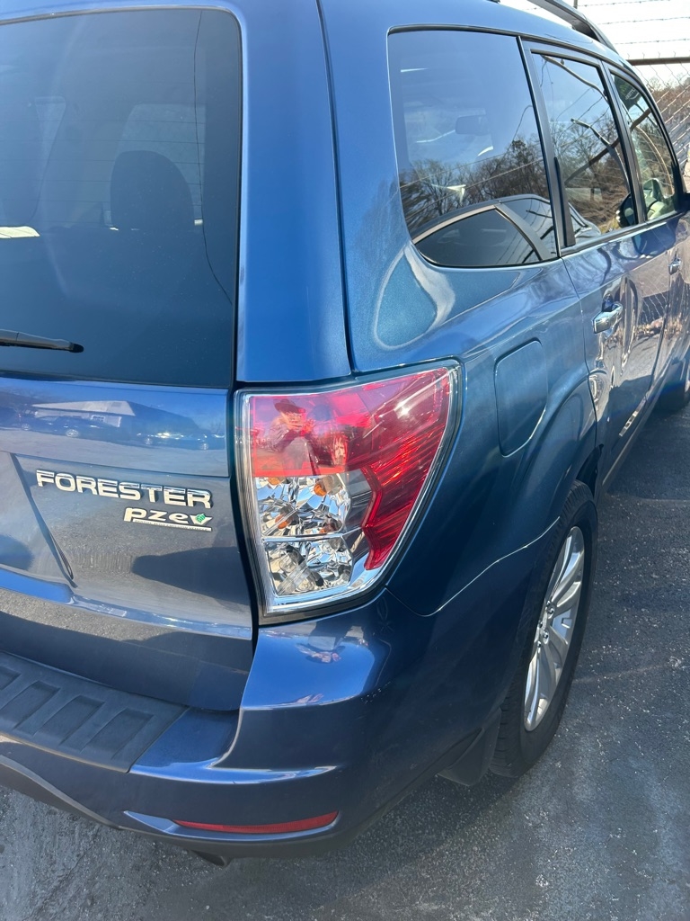 Subaru Forester 2.5X Limited 2011