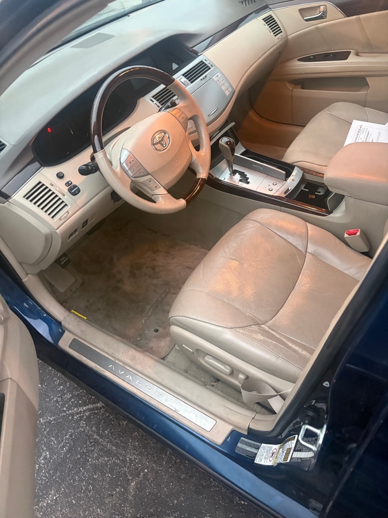 Toyota Avalon XL 2008