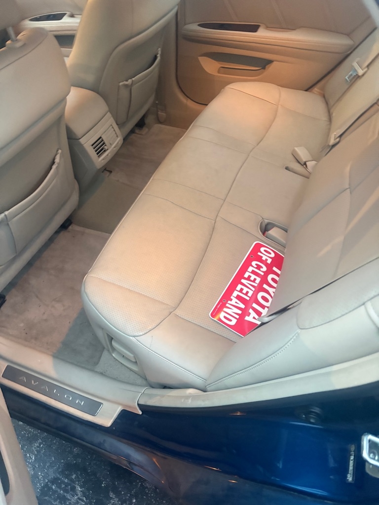 Toyota Avalon XL 2008