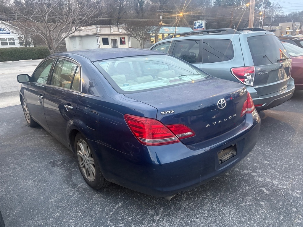 Toyota Avalon XL 2008