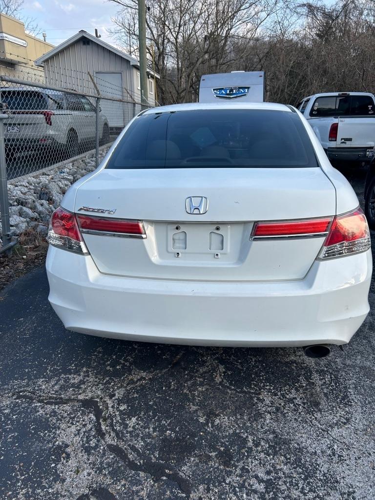 Honda Accord LX sedan AT 2012