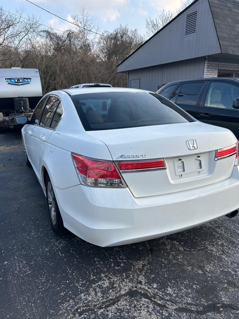 Honda Accord LX sedan AT 2012