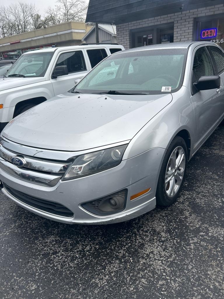Ford Fusion SE 2012