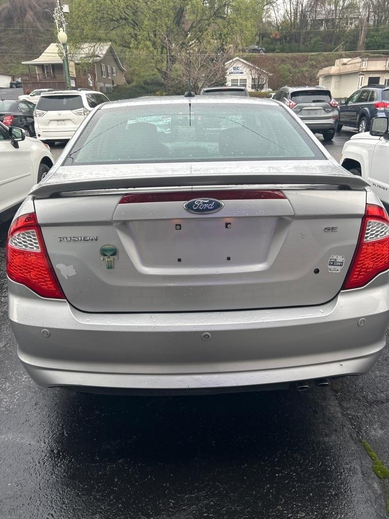 Ford Fusion SE 2012