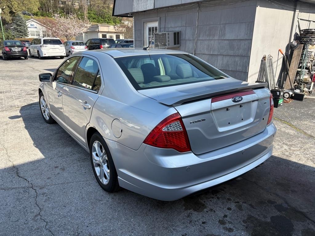 Ford Fusion SE 2012