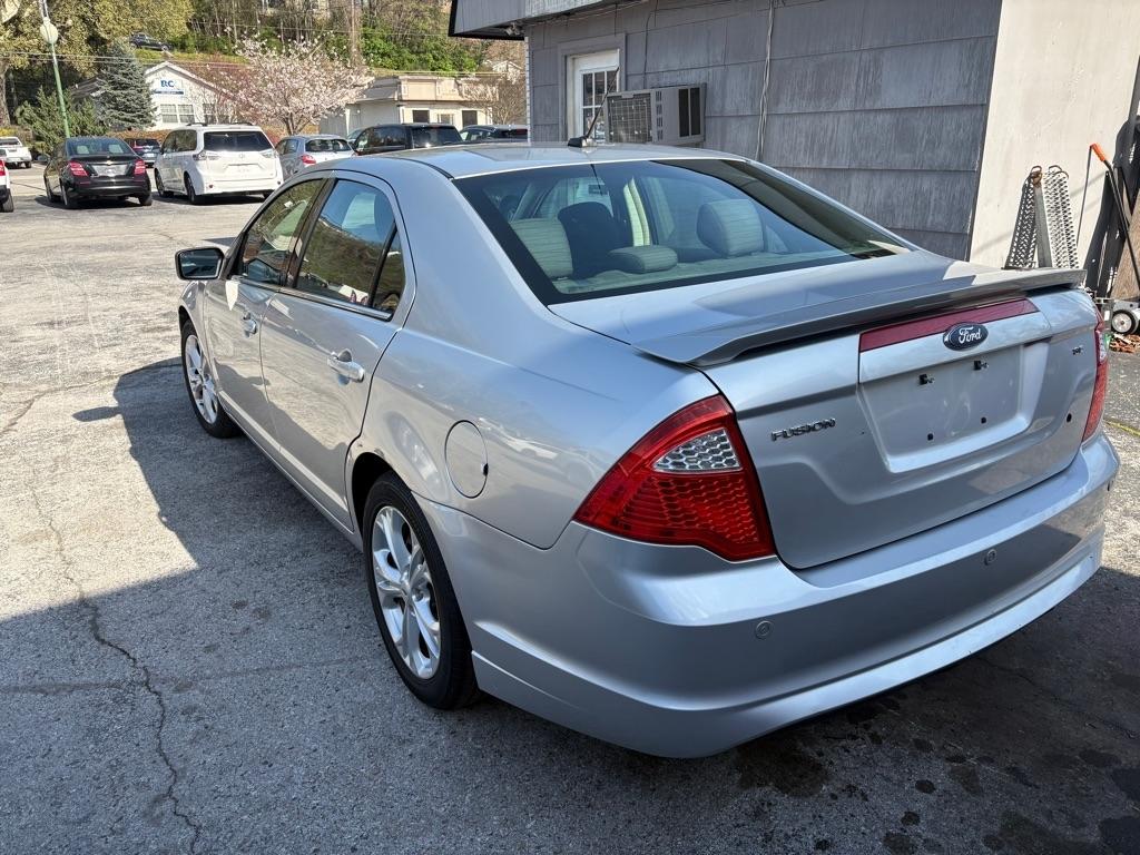 Ford Fusion SE 2012
