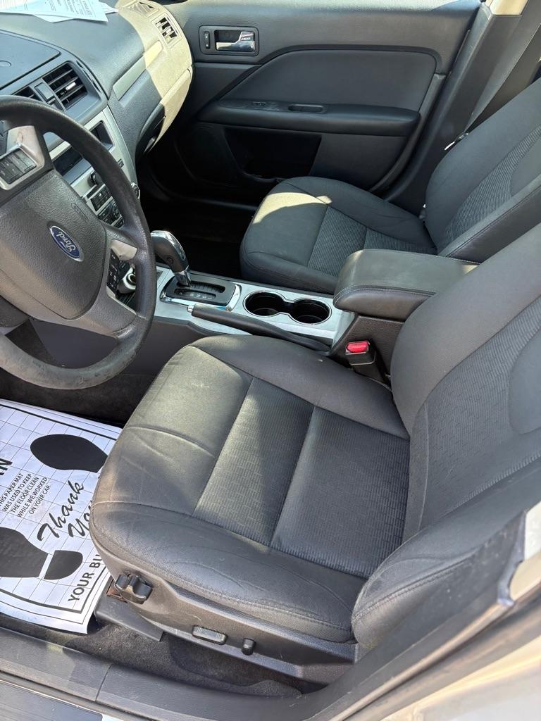Ford Fusion SE 2012