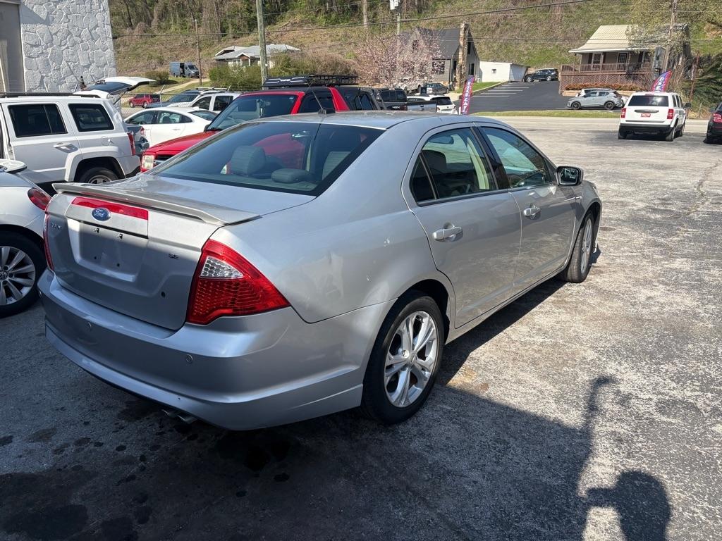 Ford Fusion SE 2012