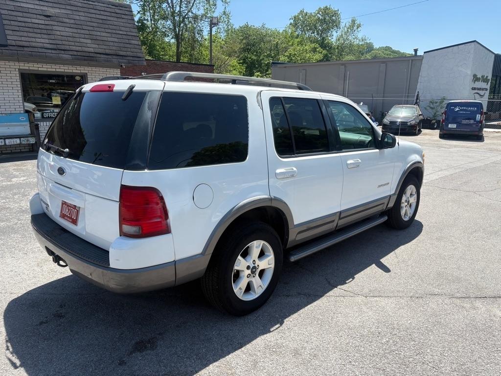 Ford Explorer XLT 4.0L 2WD 2004