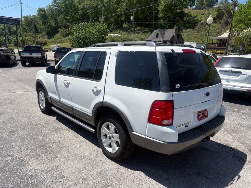 Ford Explorer XLT 4.0L 2WD 2004