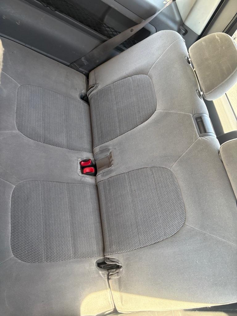 Ford Explorer XLT 4.0L 2WD 2004