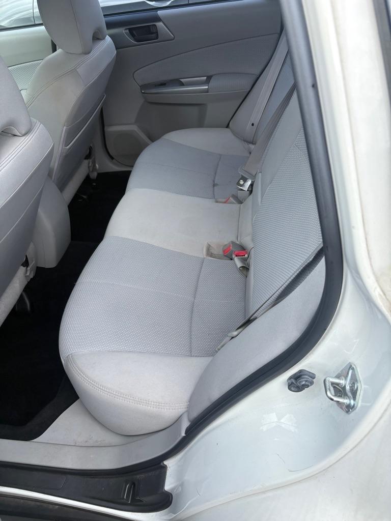 Subaru Forester 2.5X 2012