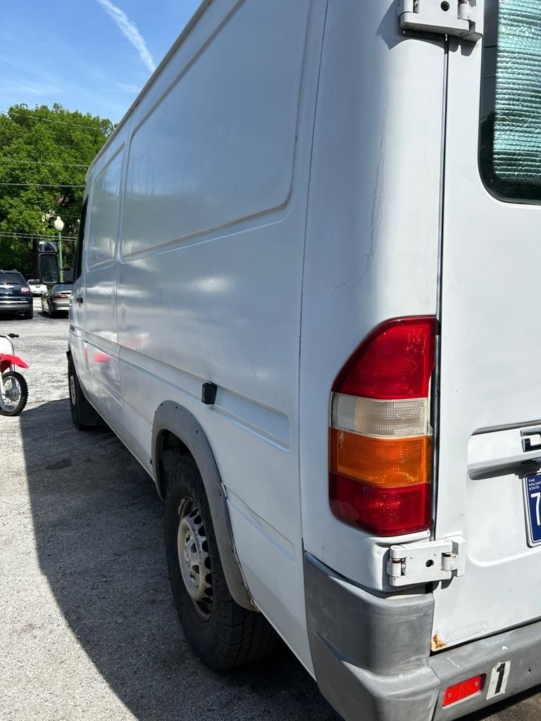 Dodge Sprinter Van 2500 High Ceiling 140-in. WB 2005