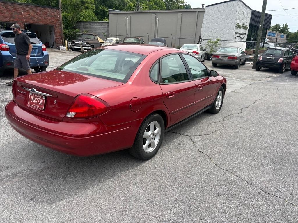 Ford Taurus SE 2001
