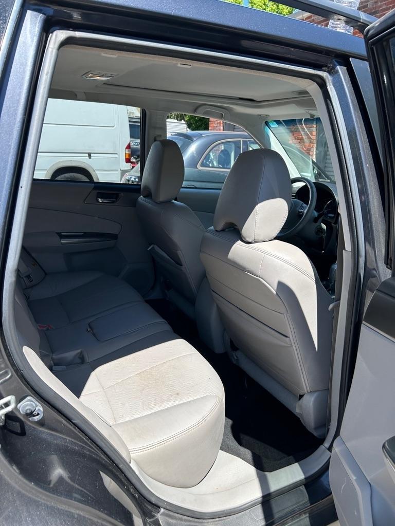 Subaru Forester 2.5X Limited 2011
