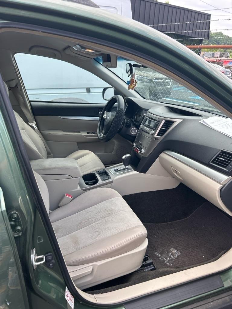 Subaru Outback 2.5i Premium 2013