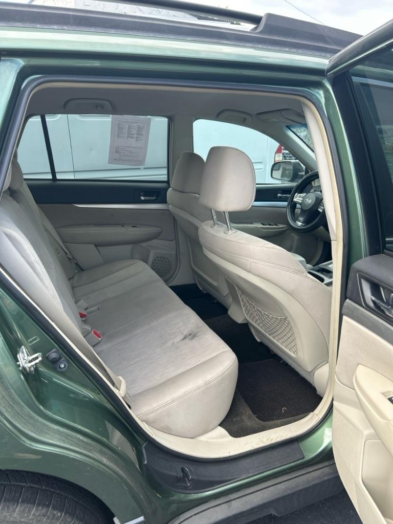Subaru Outback 2.5i Premium 2013