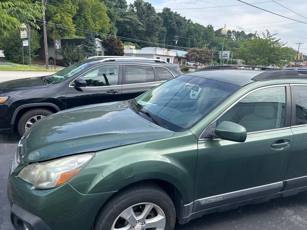 Subaru Outback 2.5i Premium 2013
