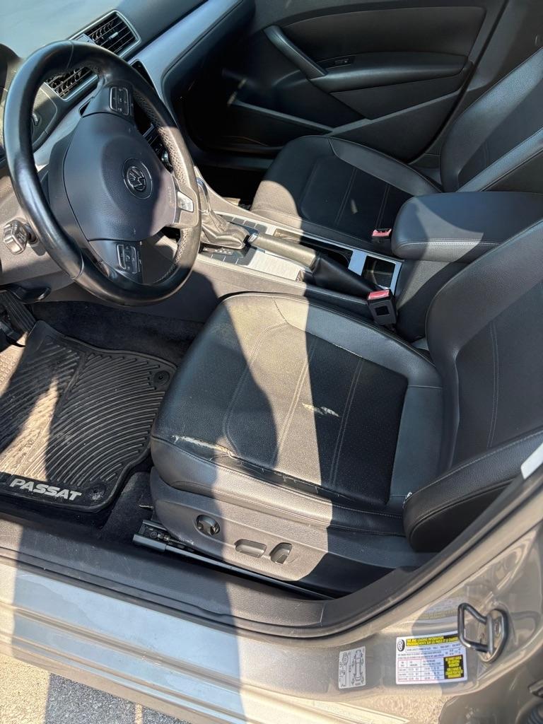 Volkswagen Passat 2.5L SE2 2012