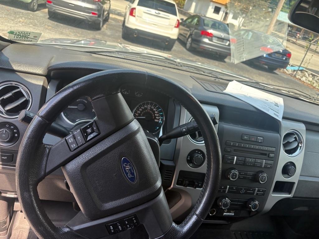 Ford F-150 XLT SuperCab 8-ft. Bed 4WD 2012