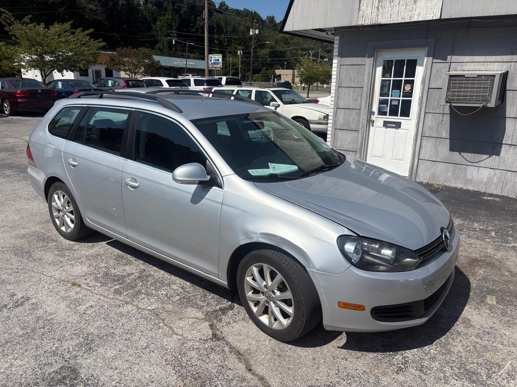 Volkswagen Jetta SportWagen 2.5L SE 2011
