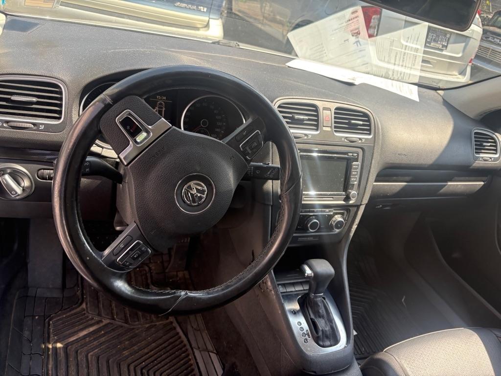 Volkswagen Jetta SportWagen 2.5L SE 2011