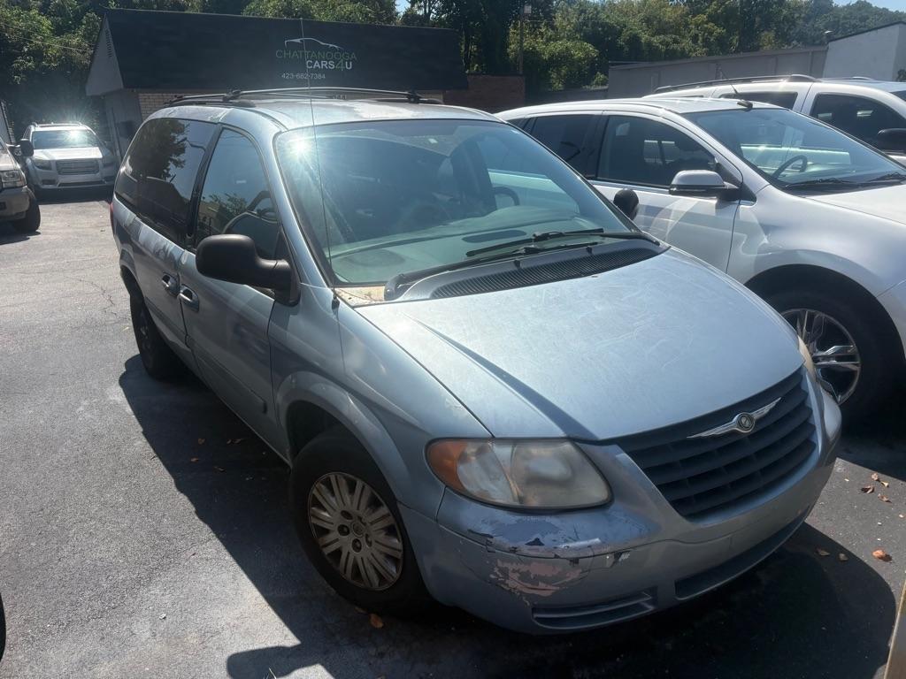 2006 Chrysler Town & Country Base