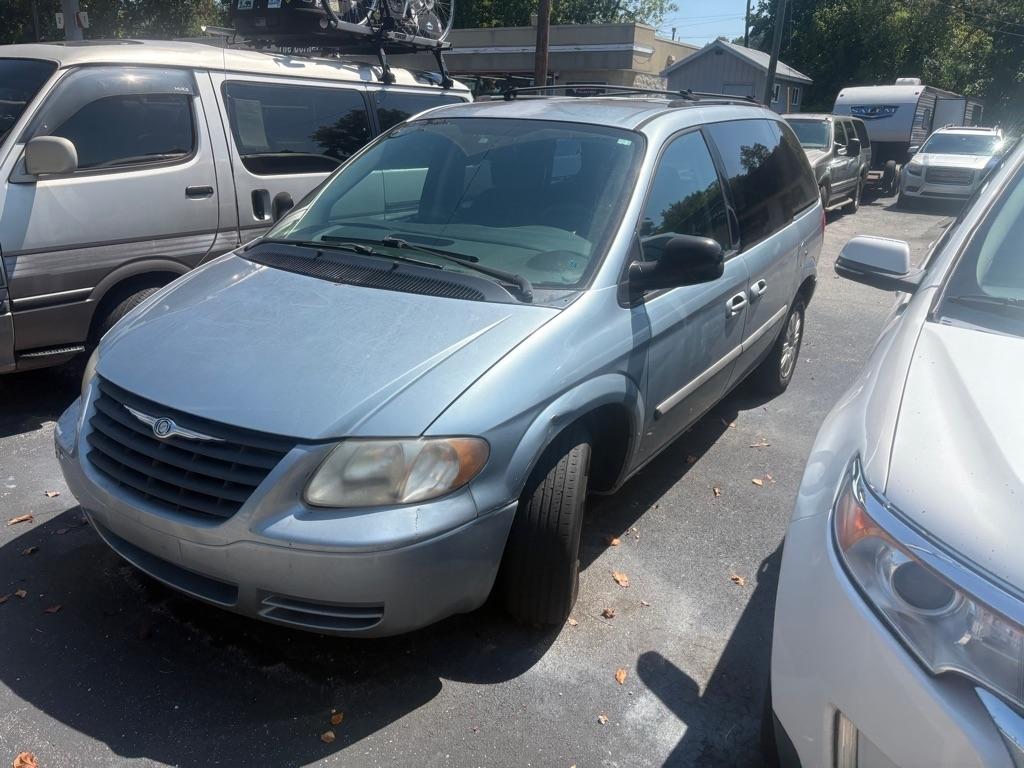 Chrysler Town & Country Base 2006