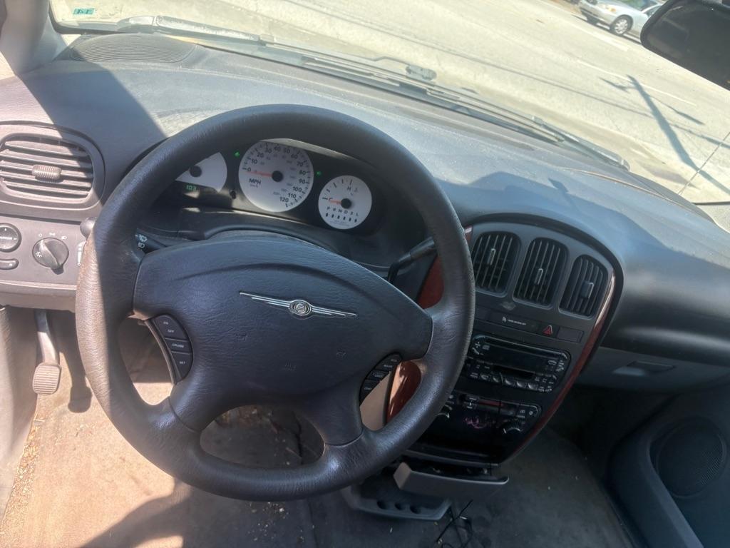 Chrysler Town & Country Base 2006