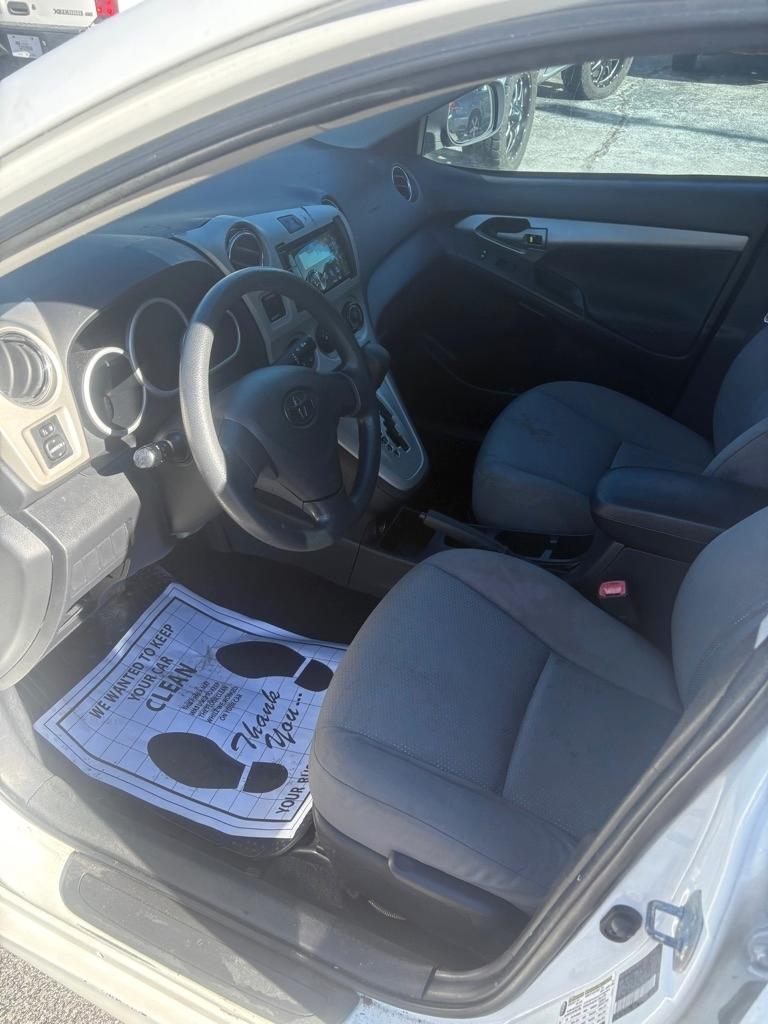 Toyota Matrix Base 4-Speed AT 2009