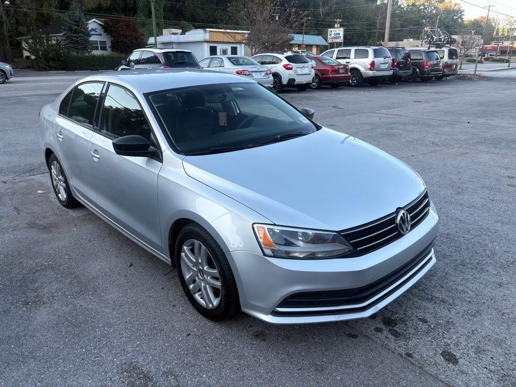 Volkswagen Jetta 1.4T S 6A 2016