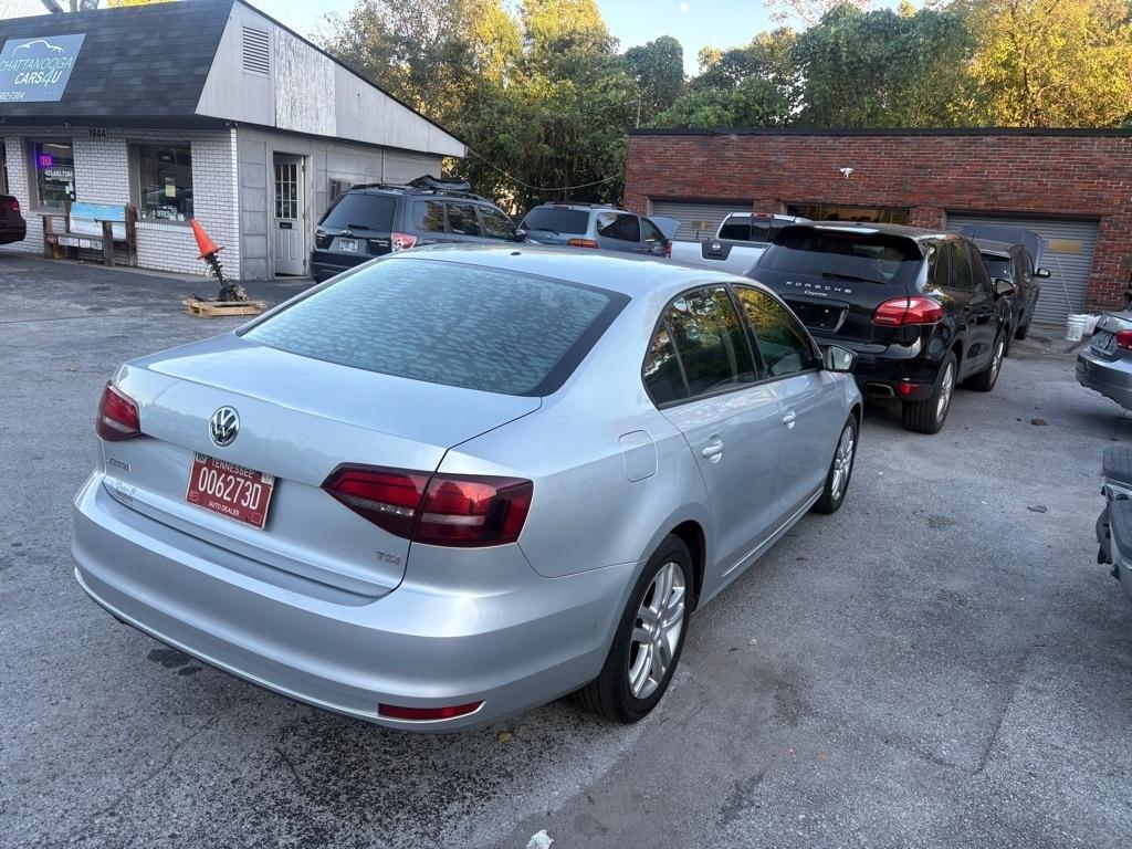 Volkswagen Jetta 1.4T S 6A 2016