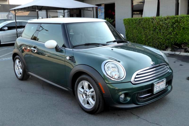 2013 Mini Cooper Hardtop 2 Door photo 3