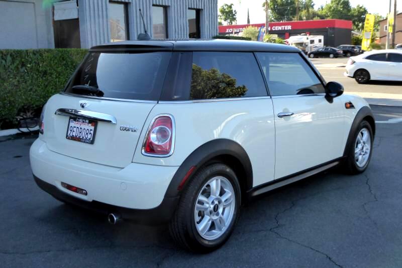 2012 Mini Cooper Hardtop 2 Door photo 4