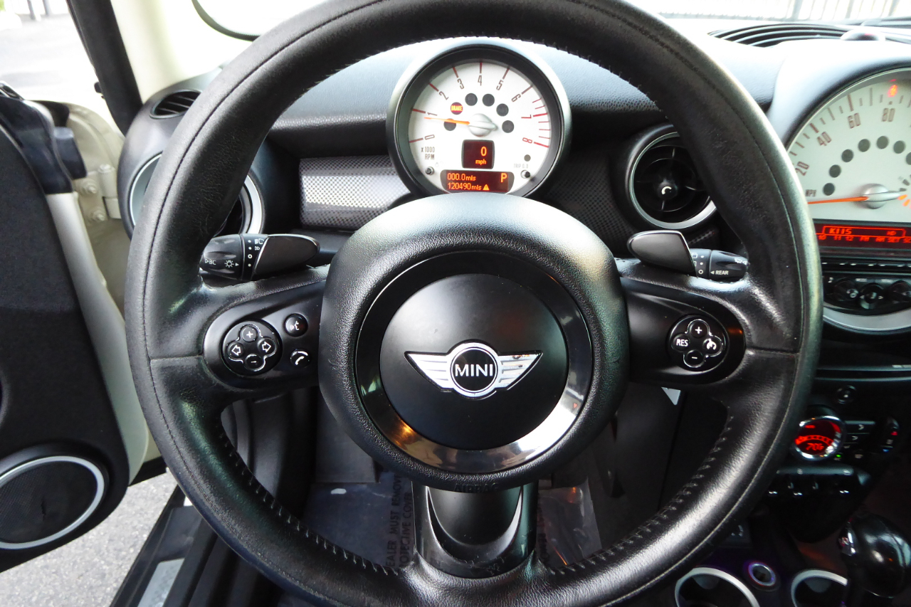 MINI Cooper Clubman 2dr Cpe S 2013 MINI Cooper Clubman 2dr Cpe S 2013