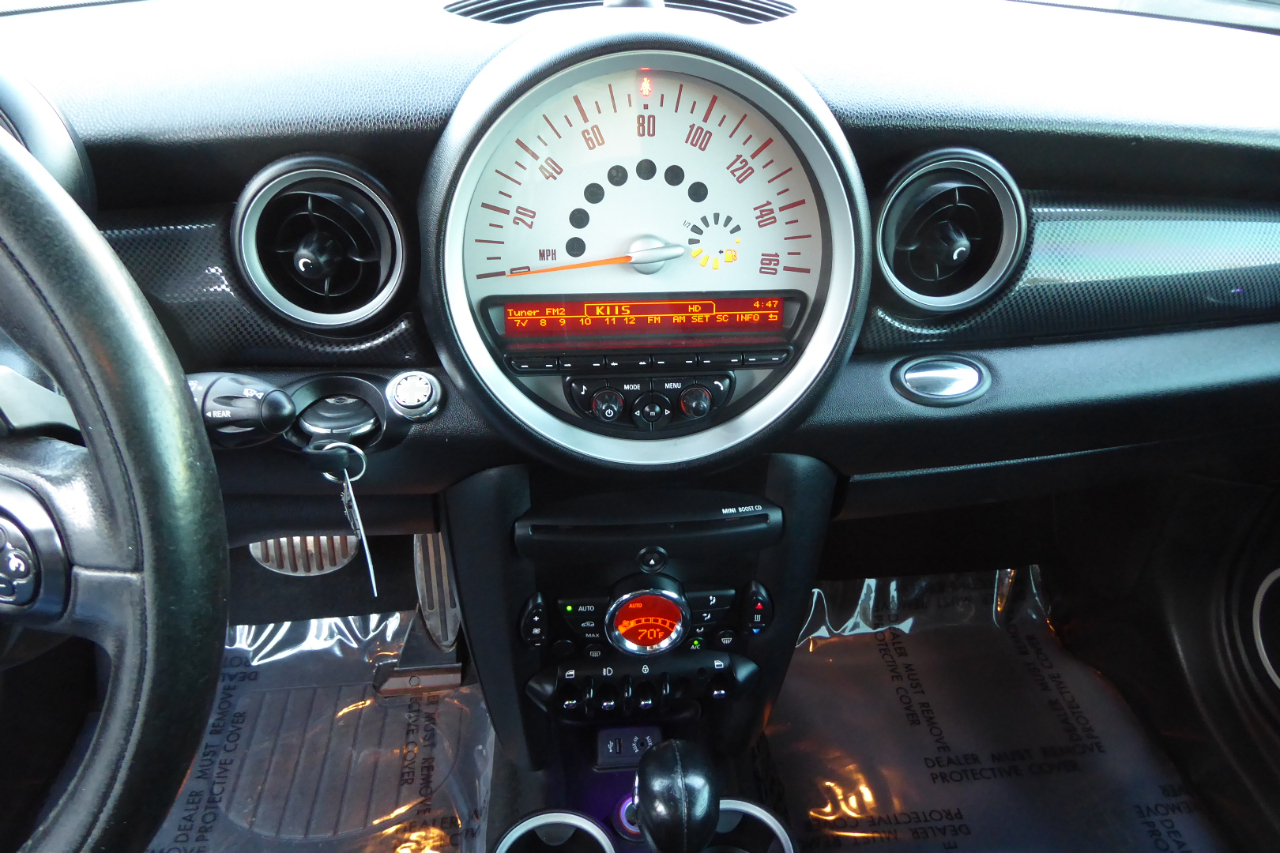 MINI Cooper Clubman 2dr Cpe S 2013 MINI Cooper Clubman 2dr Cpe S 2013