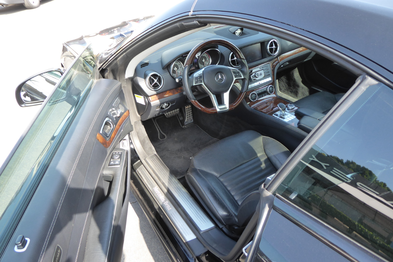 Mercedes-Benz SL-Class 2dr Roadster SL 550 2013 Mercedes-Benz SL-Class 2dr Roadster SL 550 2013