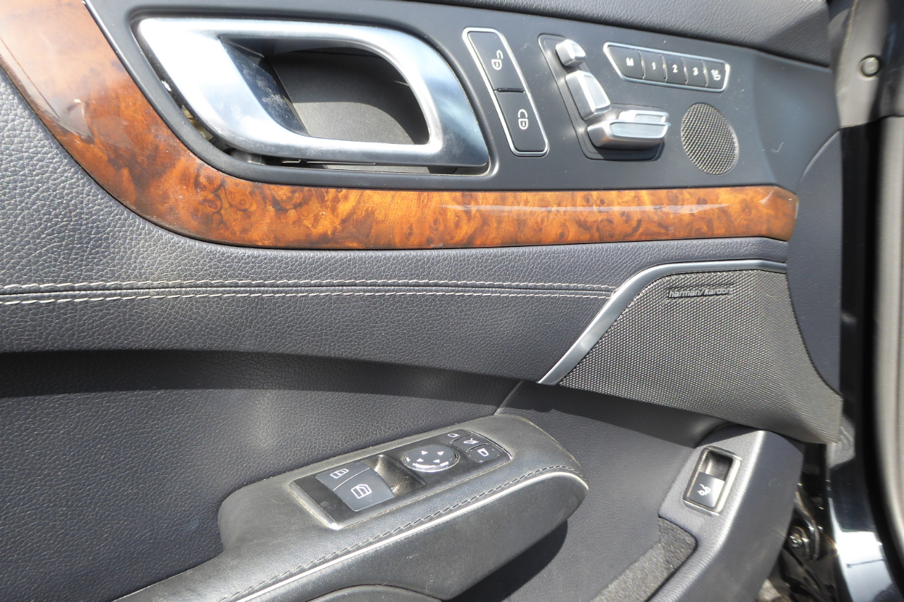 Mercedes-Benz SL-Class 2dr Roadster SL 550 2013 Mercedes-Benz SL-Class 2dr Roadster SL 550 2013