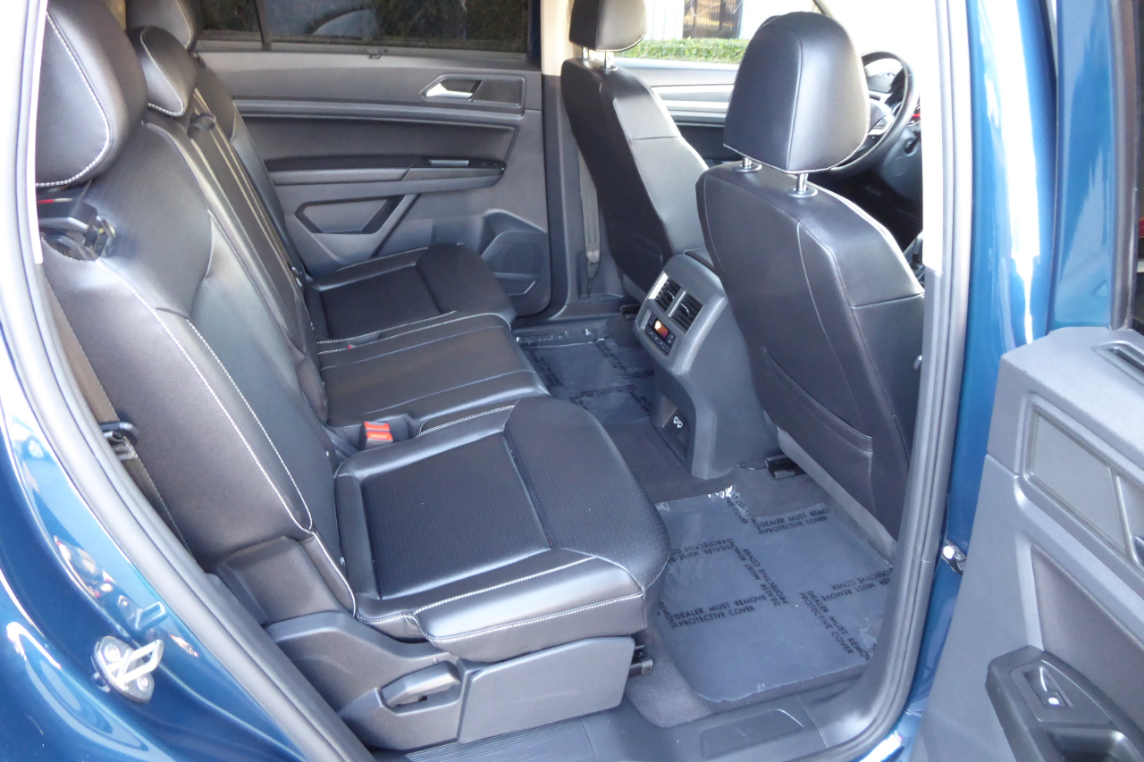 Volkswagen Atlas 2021.5 3.6L V6 SE w/Technology R-Line FWD 2021 Volkswagen Atlas 2021.5 3.6L V6 SE w/Technology R-Line FWD 2021