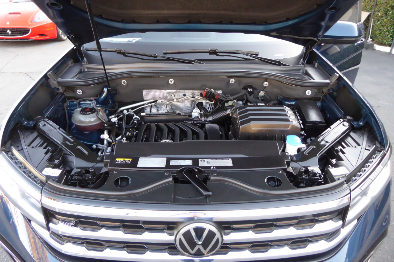 Volkswagen Atlas 2021.5 3.6L V6 SE w/Technology R-Line FWD 2021 Volkswagen Atlas 2021.5 3.6L V6 SE w/Technology R-Line FWD 2021