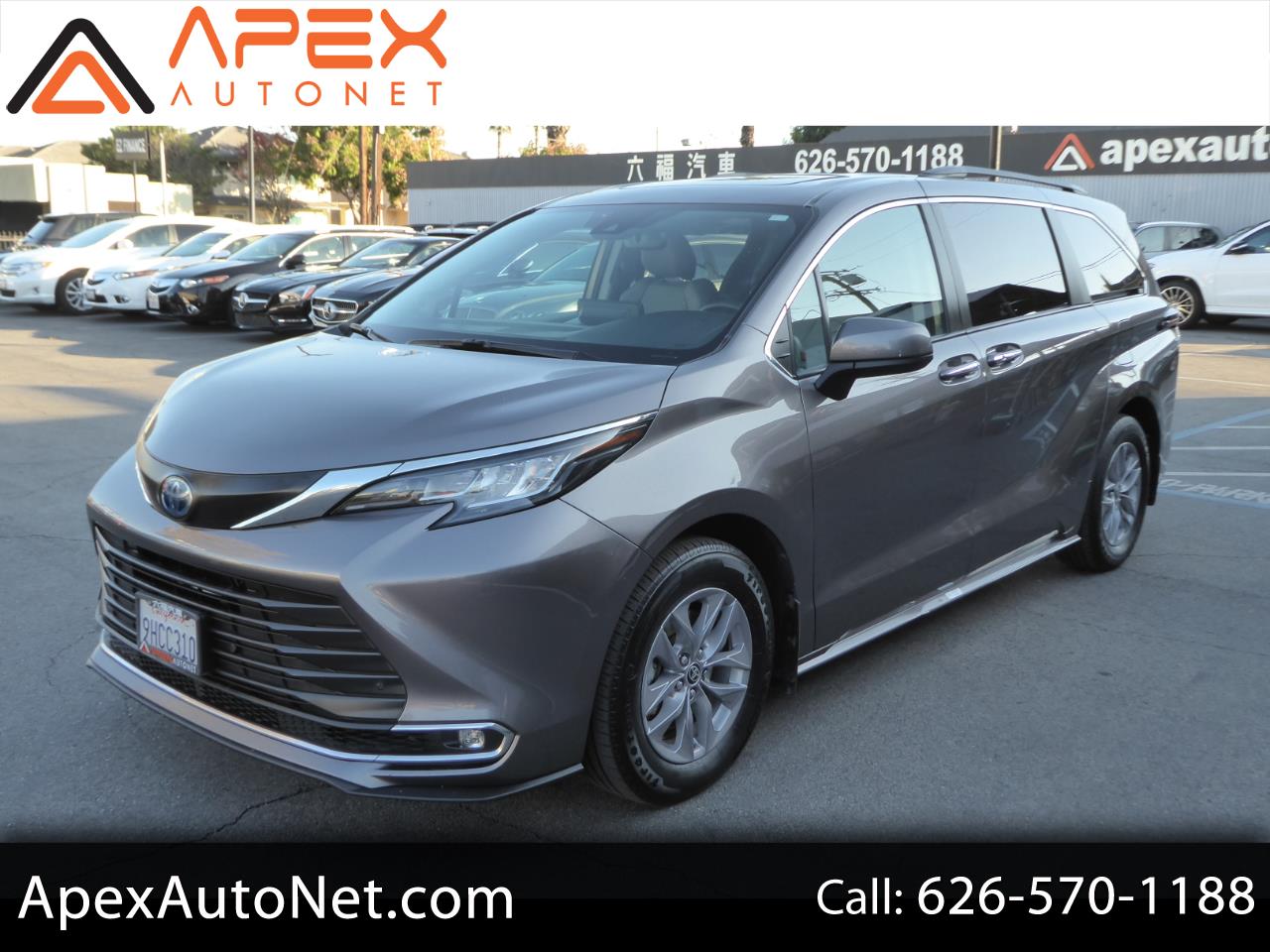 2023 Toyota Sienna XLE FWD 8-Passenger (Natl)
