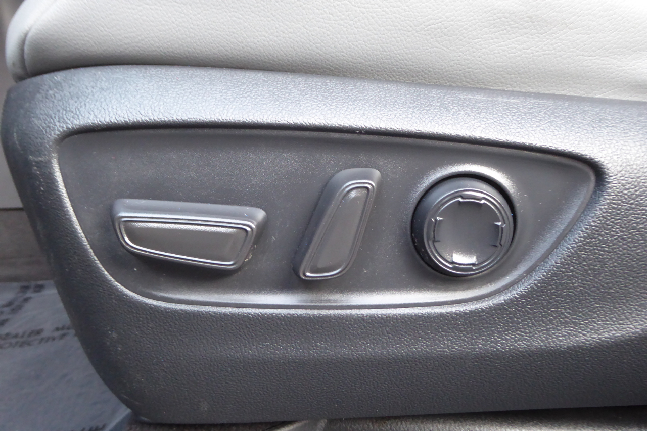 Toyota Sienna XLE FWD 8-Passenger (Natl) 2023