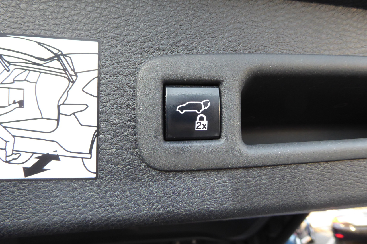 Toyota Sienna XLE FWD 8-Passenger (Natl) 2023