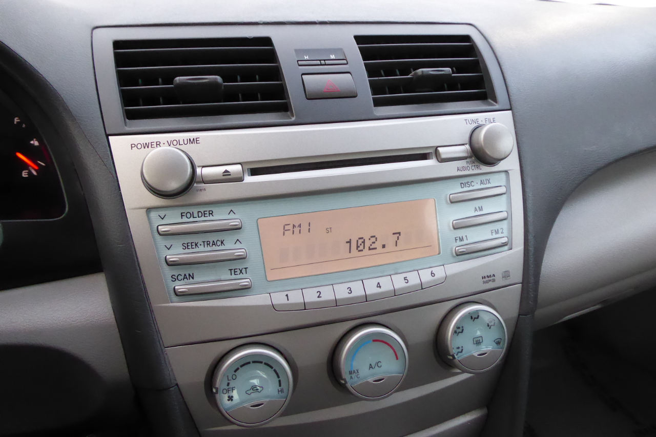 Toyota Camry 4dr Sdn I4 Auto XLE (Natl) 2007