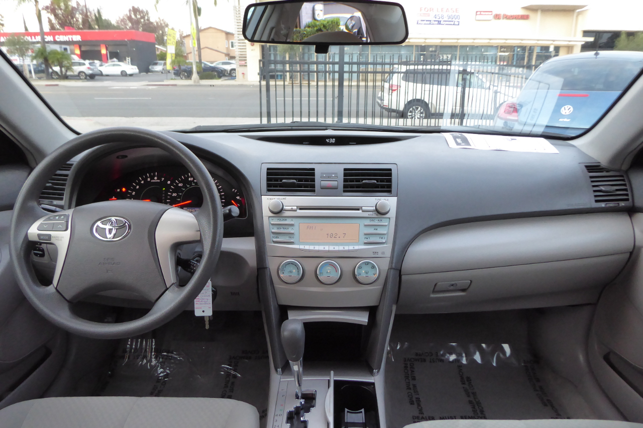 Toyota Camry 4dr Sdn I4 Auto XLE (Natl) 2007